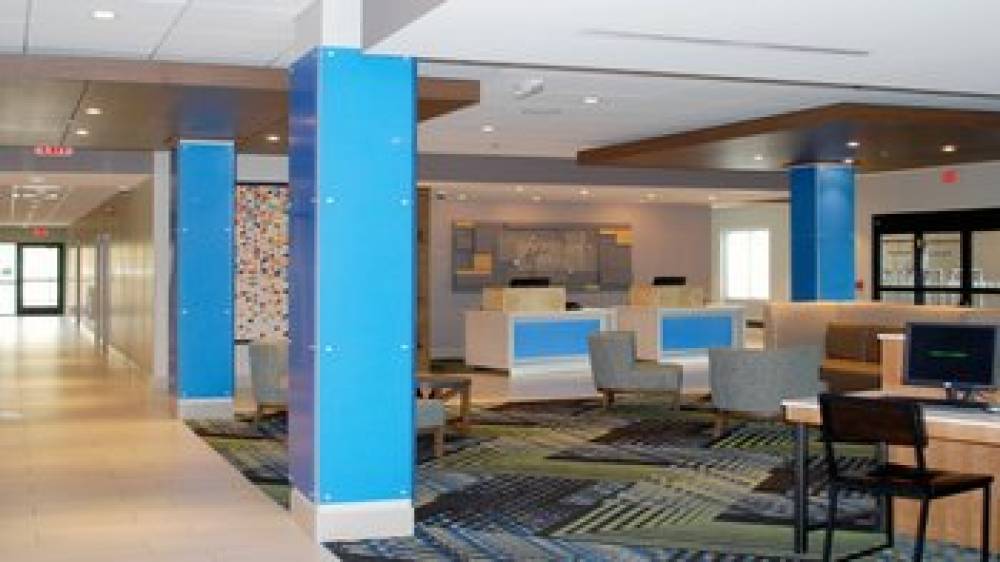 Holiday Inn Exp Stes White Hall