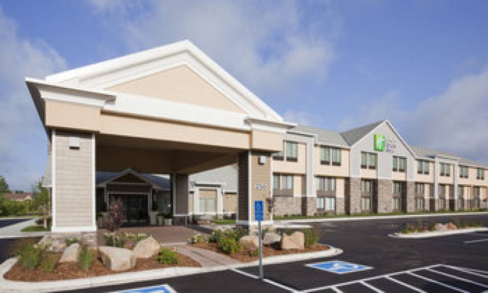 Holiday Inn Exp Stes Willmar