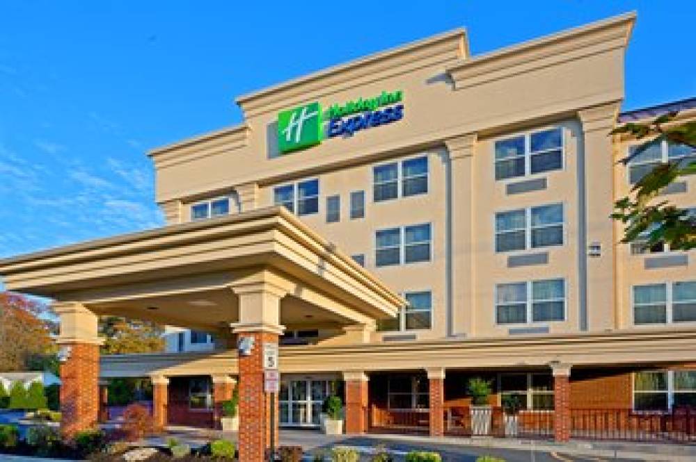 HOLIDAY INN EXP STES WOODBRIDG 8