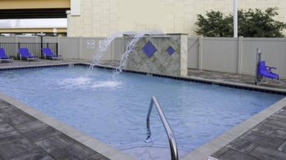 HOLIDAY INN EXP STES YBOR CITY 4