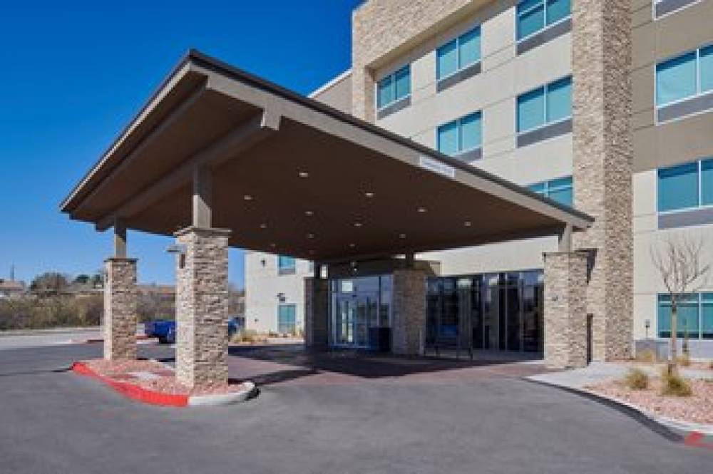 HOLIDAY INN EXP SUNLAND PARK AREA 5