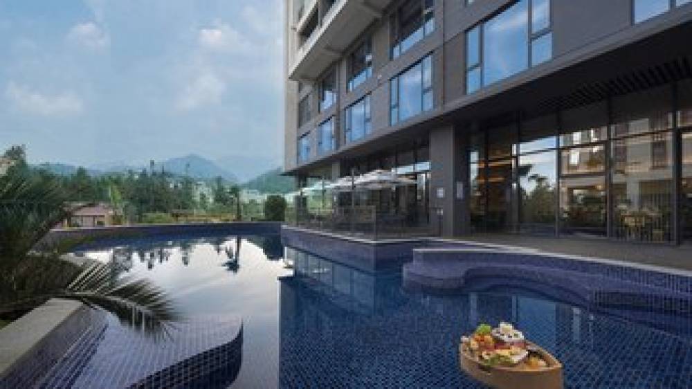 HOLIDAY INN EXP TENGCHONG 5