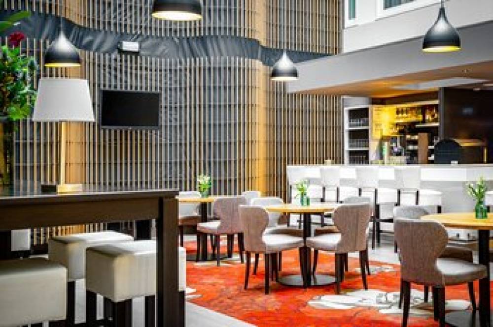 HOLIDAY INN EXP THE HAGUE PARLI 9