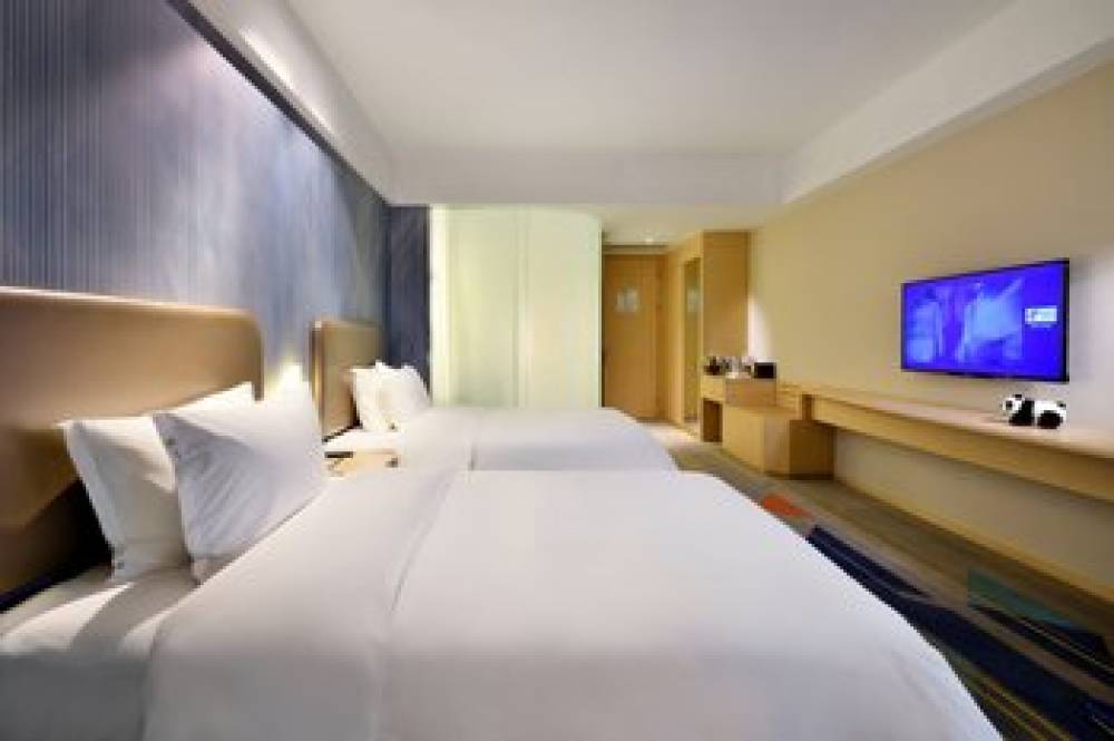 HOLIDAY INN EXP TIANHE 10