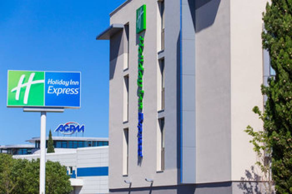 HOLIDAY INN EXP TOULON - EST 1