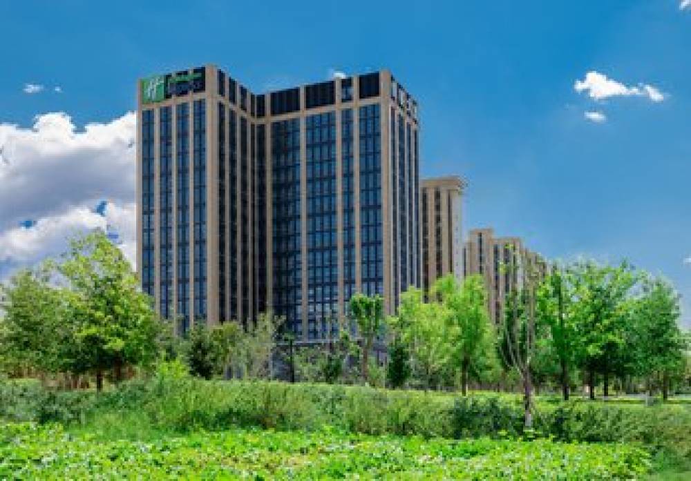 HOLIDAY INN EXP URUMQI STATION 1