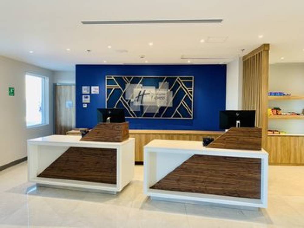 Holiday Inn Exp Vallarta Poniente