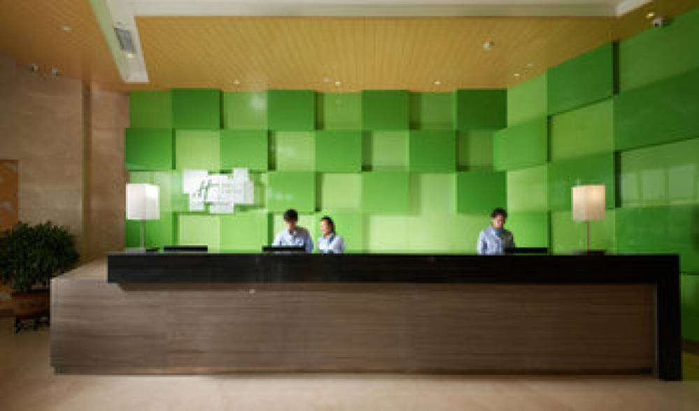 Holiday Inn Exp Zhengzhou Apt