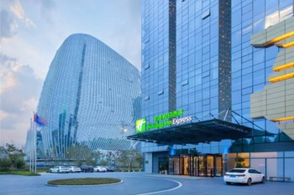 HOLIDAY INN EXP ZHENGZHOU LONGZI LA 1