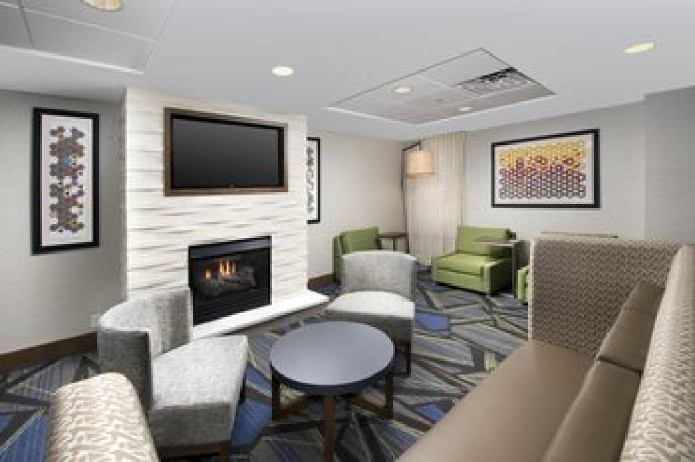 Holiday Inn Express Andover North Lawrence