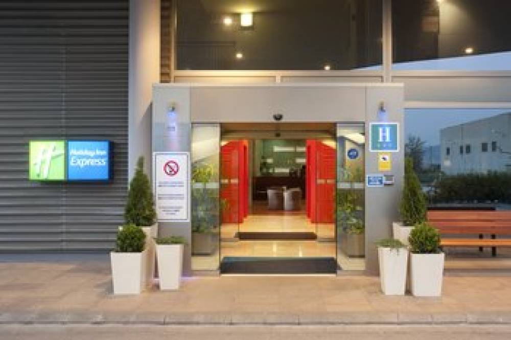 Holiday Inn Express BARCELONA - MOLINS DE REI 2