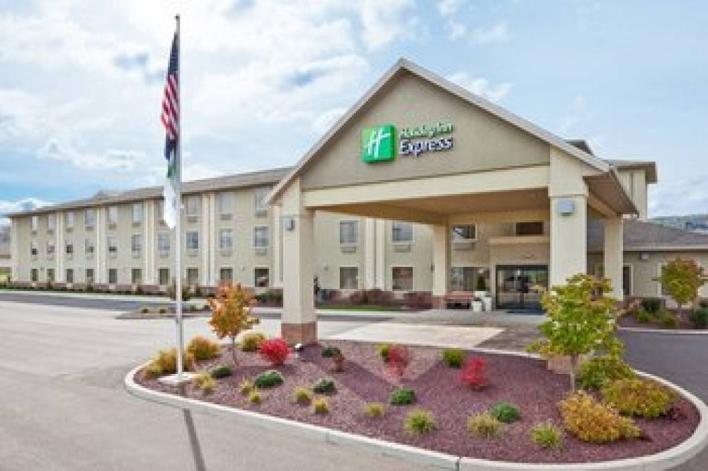 Holiday Inn Express BLOOMSBURG 6