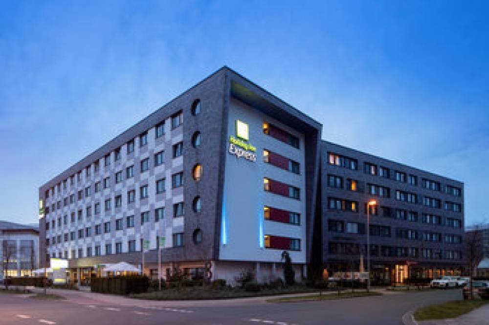 Holiday Inn Express BREMEN AIRPORT 1