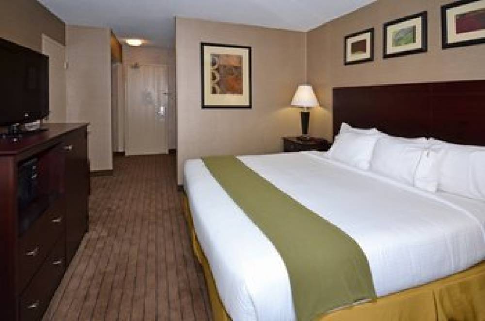 Holiday Inn Express BROCKTON - BOSTON 3