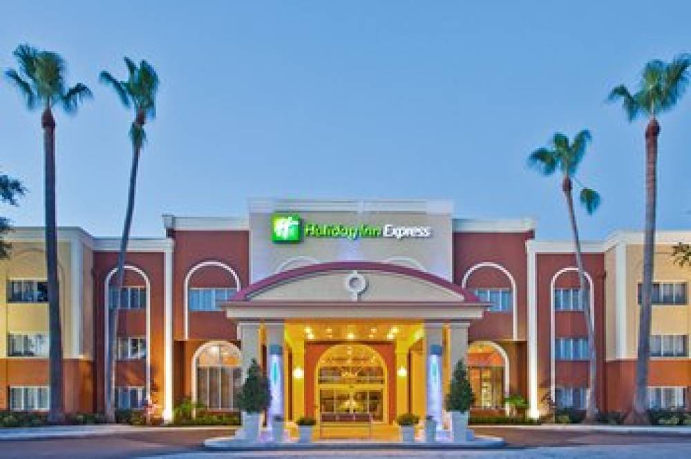 Holiday Inn Express CLEARWATER EAST - ICOT CENTER 8