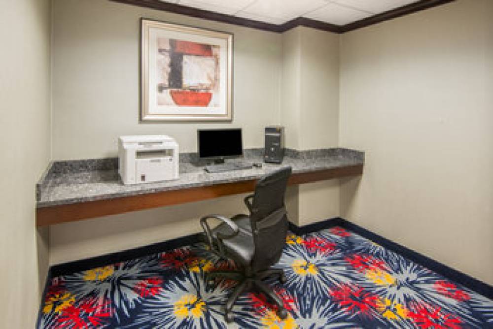 Holiday Inn Express CLEVELAND AIRPORT - BROOK PARK 2