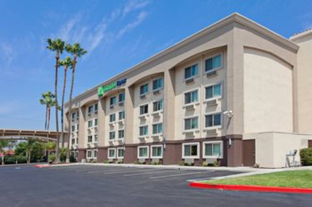 Holiday Inn Express COLTON-RIVERSIDE NORTH 1