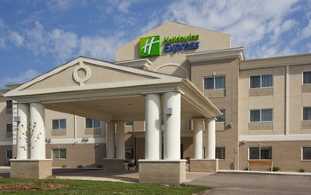 Holiday Inn Express DEVILS LAKE 1