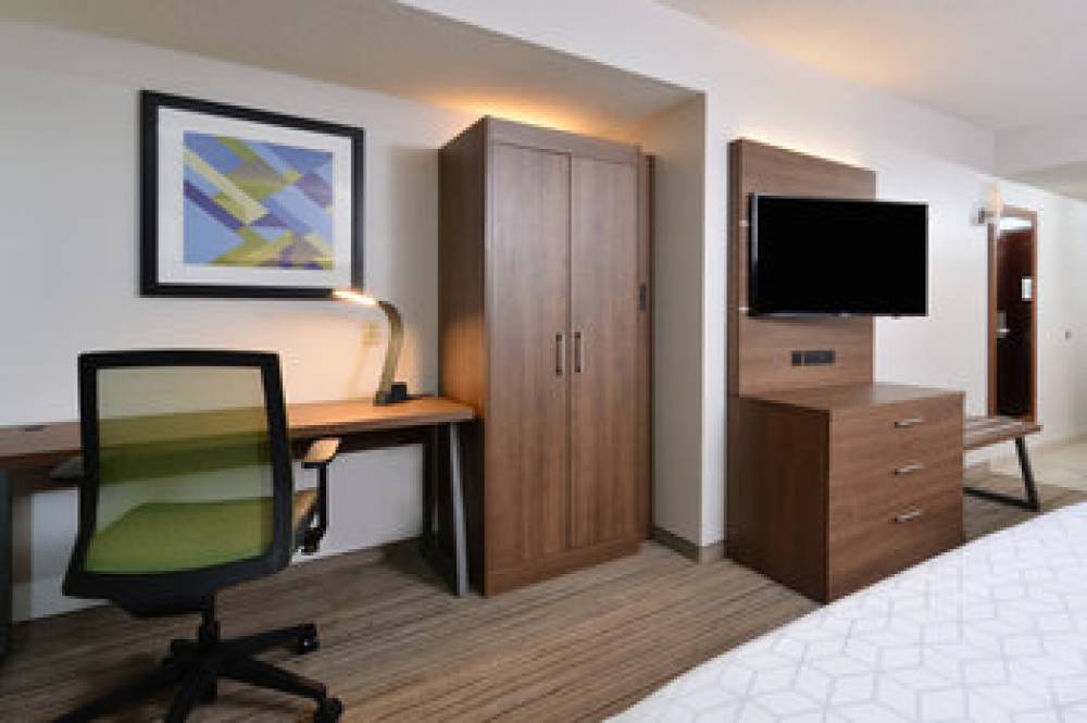 Holiday Inn Express DURHAM 5