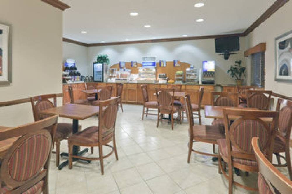 Holiday Inn Express EVANSVILLE - WEST 5