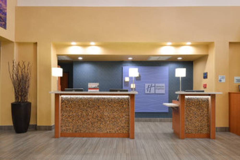 Holiday Inn Express FLAGSTAFF 2