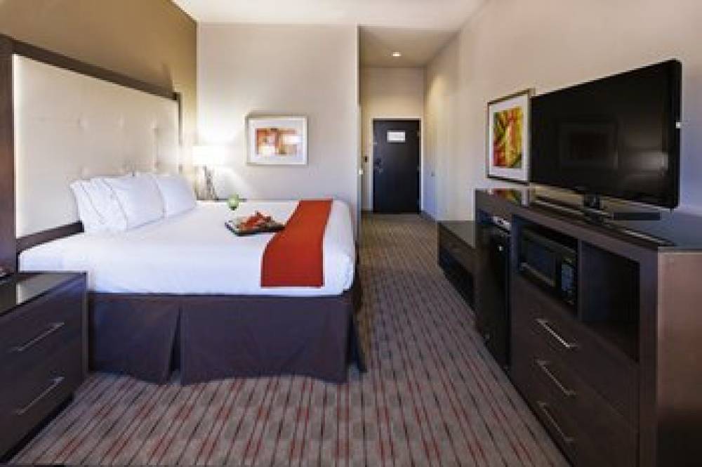 Holiday Inn Express FRISCO LEGACY PARK AREA 10