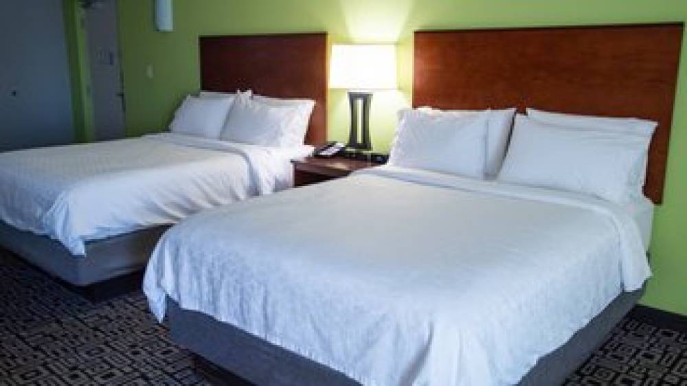 Holiday Inn Express HICKORY-HICKORY MART 9