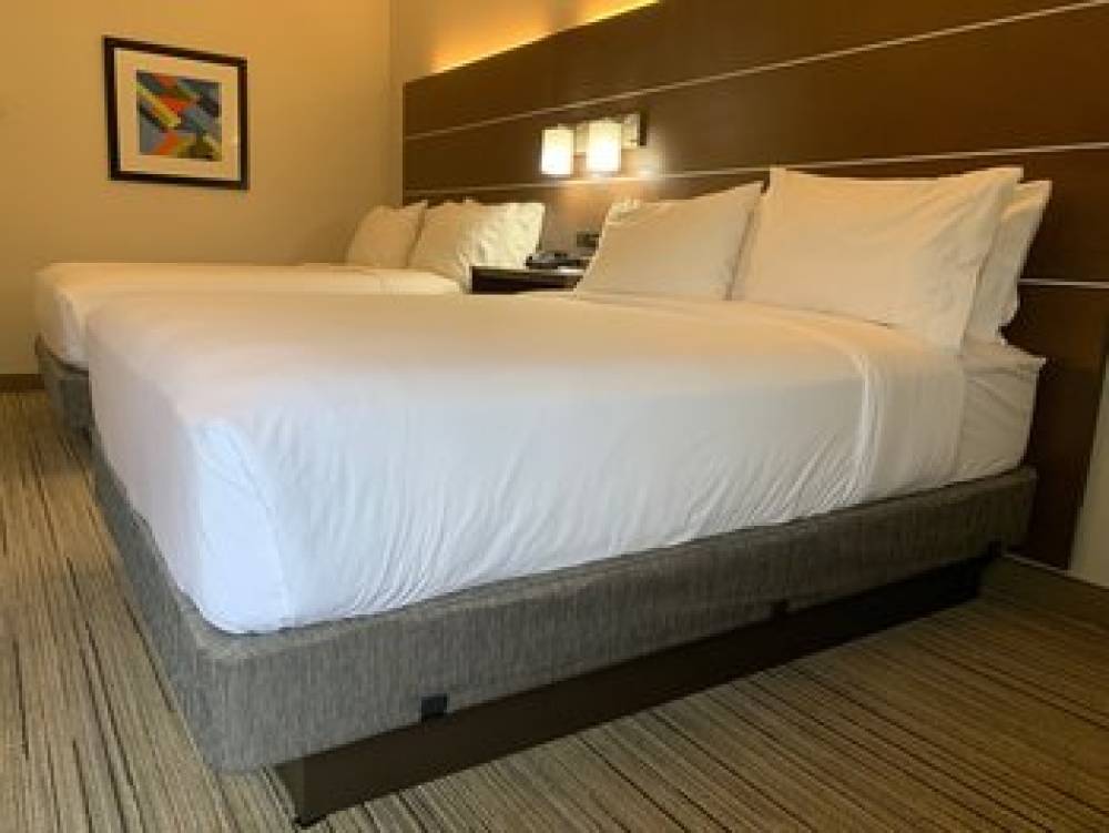 Holiday Inn Express HILLSBOROUGH (DURHAM AREA) 6