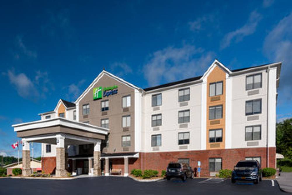 Holiday Inn Express HILLSVILLE 1