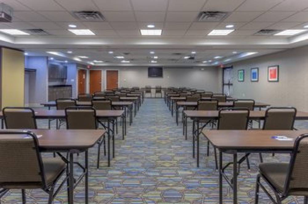 Holiday Inn Express INDIANAPOLIS - SOUTHEAST 4