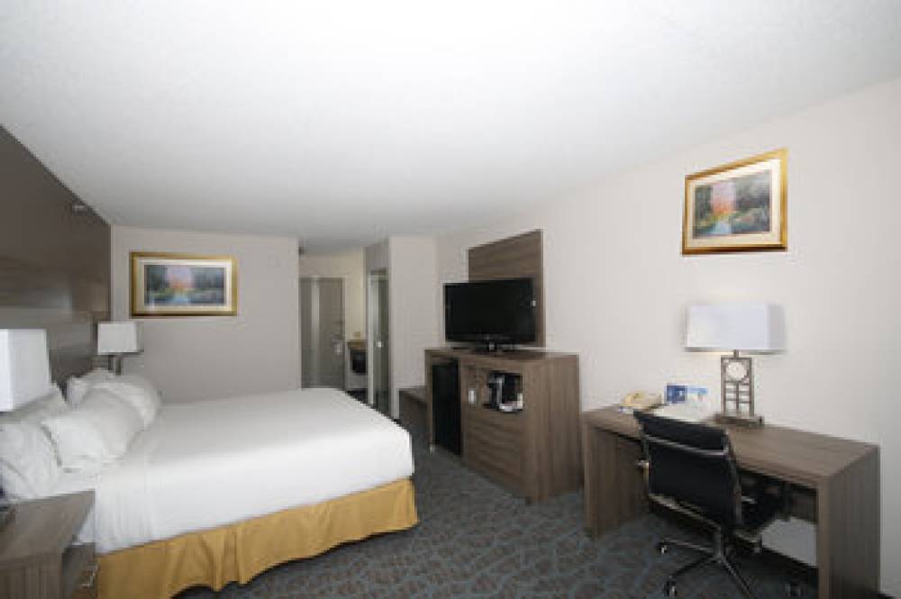 Holiday Inn Express KERNERSVILLE 6