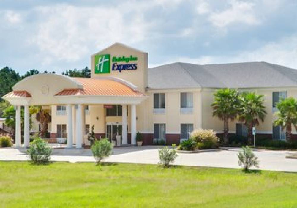 Holiday Inn Express LEESVILLE-FT. POLK 1