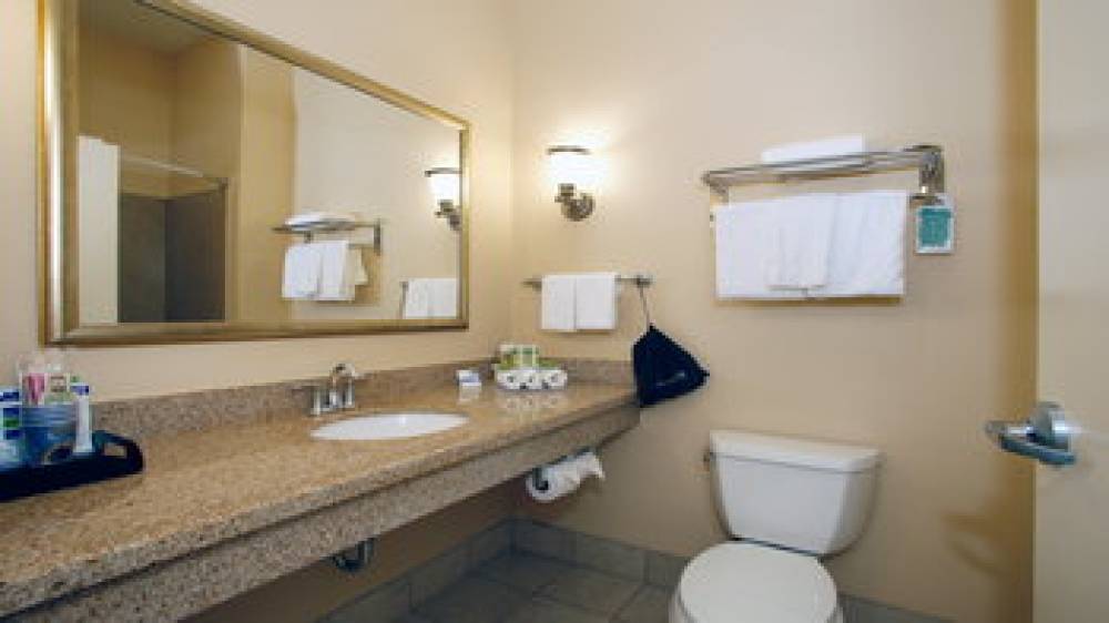 Holiday Inn Express LELAND - WILMINGTON AREA 6