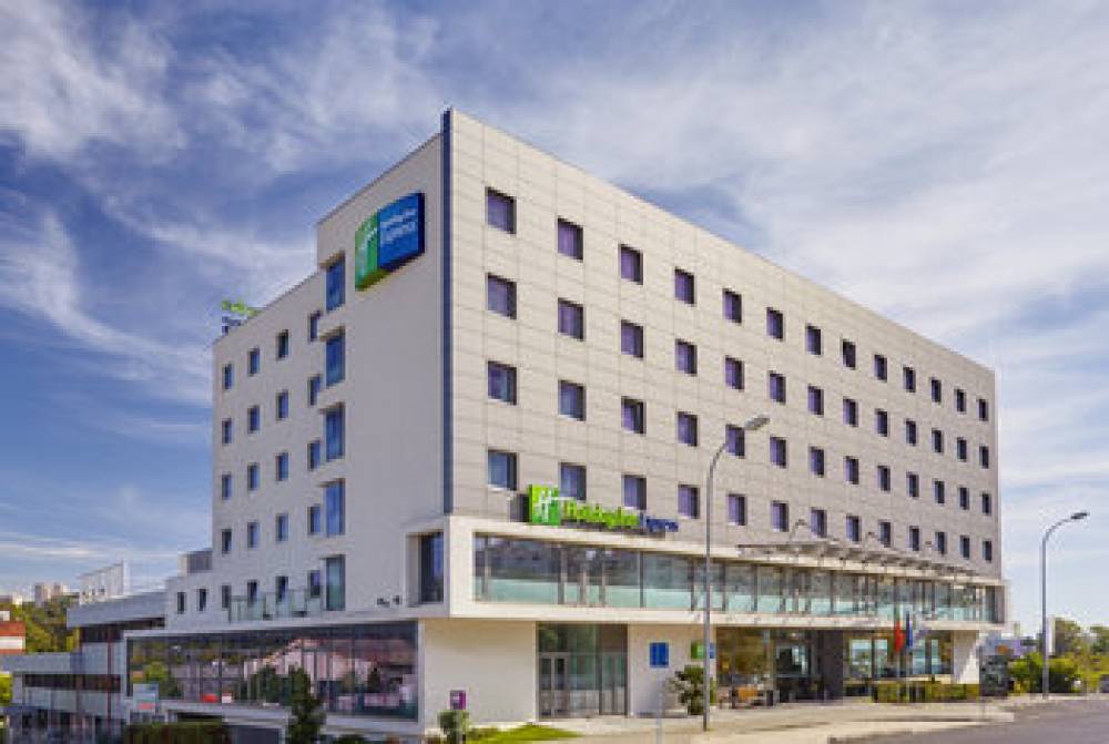 Holiday Inn Express LISBON - ALFRAGIDE 7