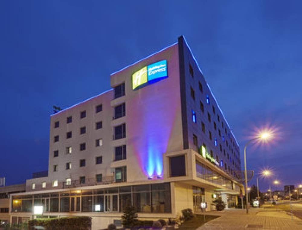 Holiday Inn Express LISBON - ALFRAGIDE 2