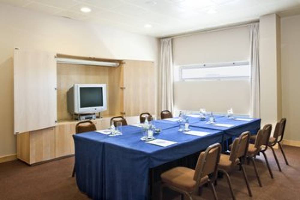 Holiday Inn Express LISBON - OEIRAS 10