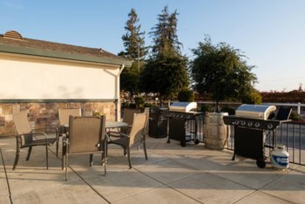 Holiday Inn Express LODI 10