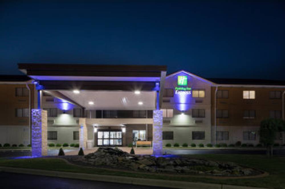 Holiday Inn Express LOUISVILLE NORTHEAST 4