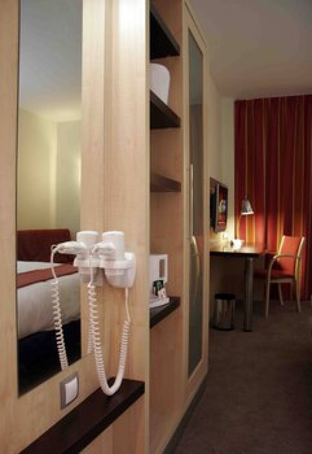 Holiday Inn Express MADRID - ALCOBENDAS 7