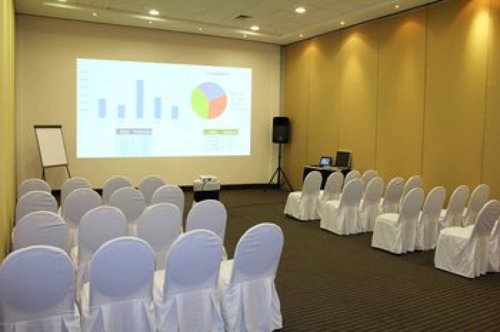 Holiday Inn Express MERIDA 6