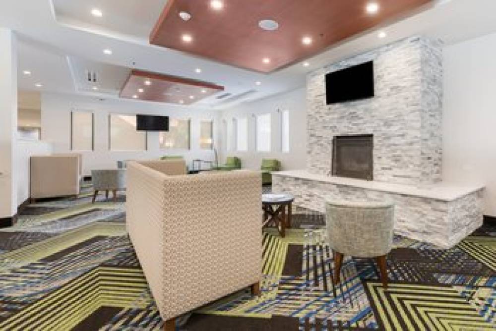 Holiday Inn Express NAPERVILLE 7