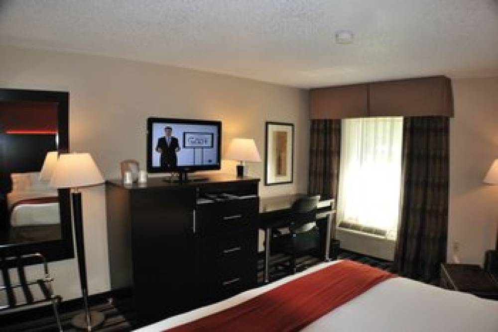 Holiday Inn Express NASHVILLE W I40/WHITEBRIDGE RD 8