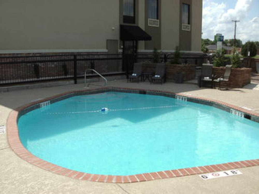 Holiday Inn Express NEW ALBANY 6