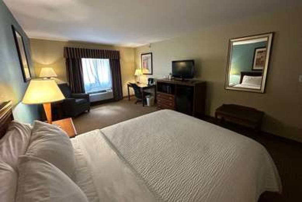 Holiday Inn Express NEWELL-CHESTER WV 3