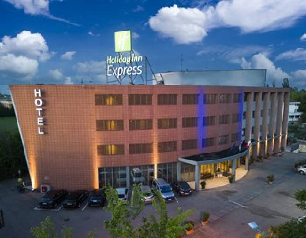 HOLIDAY INN EXPRESS PARMA 1