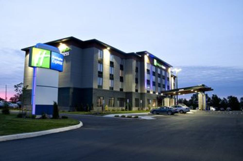 HOLIDAY INN EXPRESS PEMBROKE 1