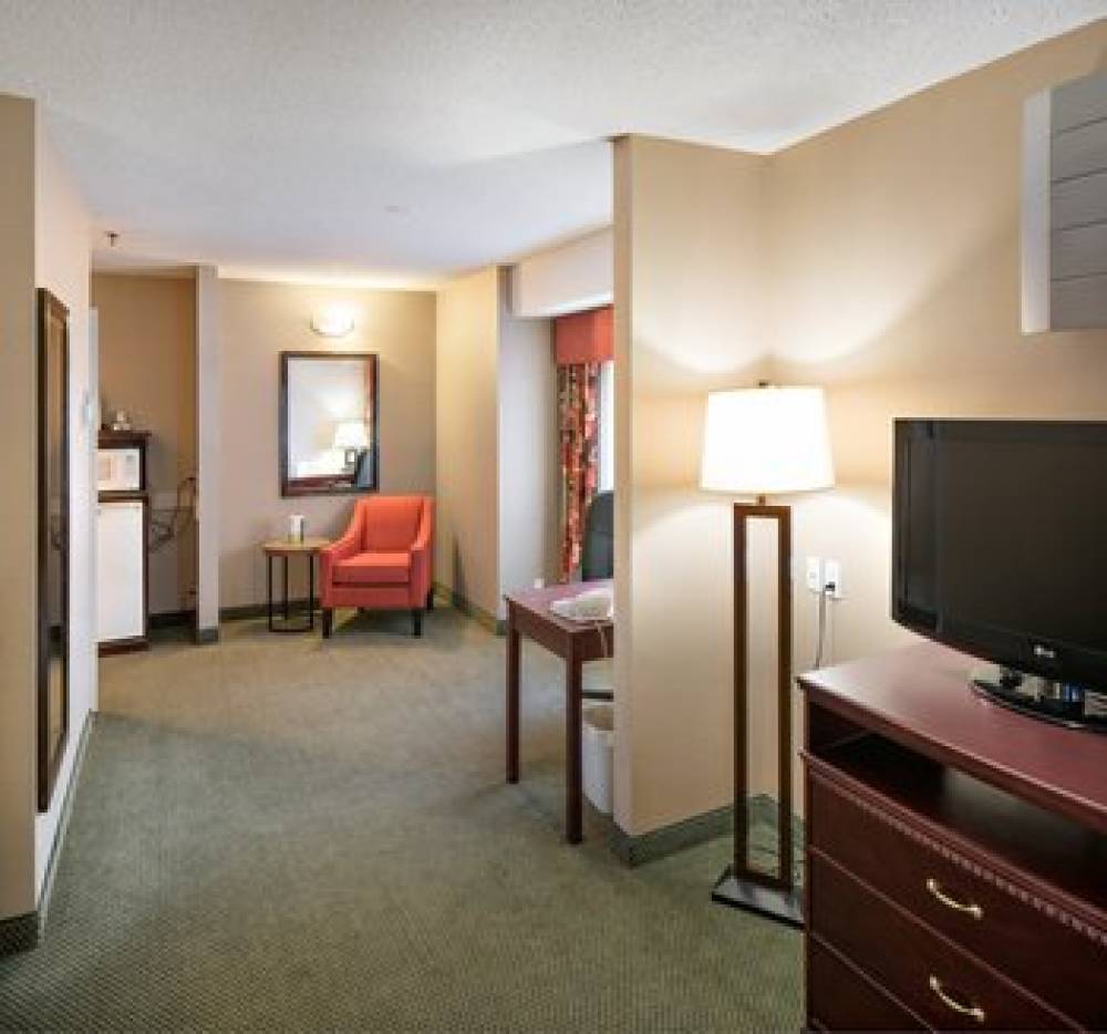 Holiday Inn Express RED DEER 5