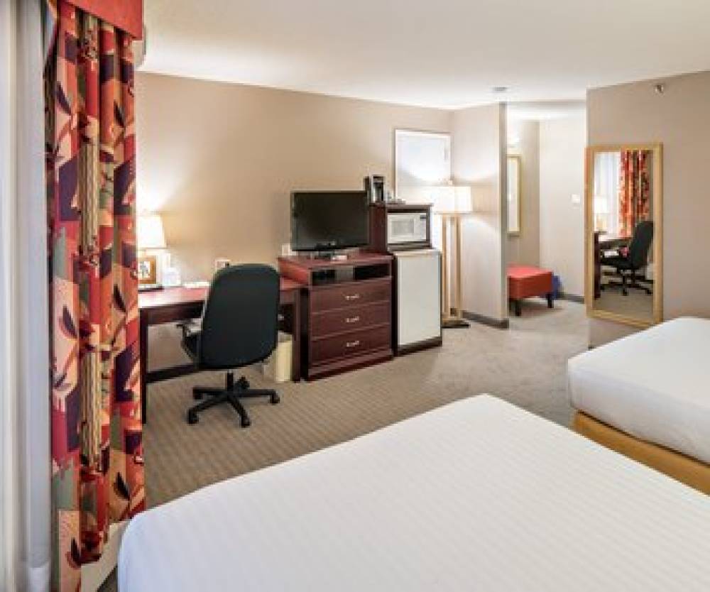 Holiday Inn Express RED DEER 4