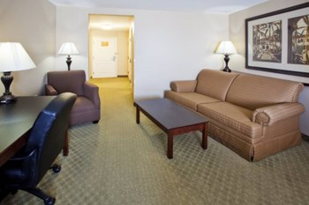 Holiday Inn Express SAVANNAH AIRPORT 3