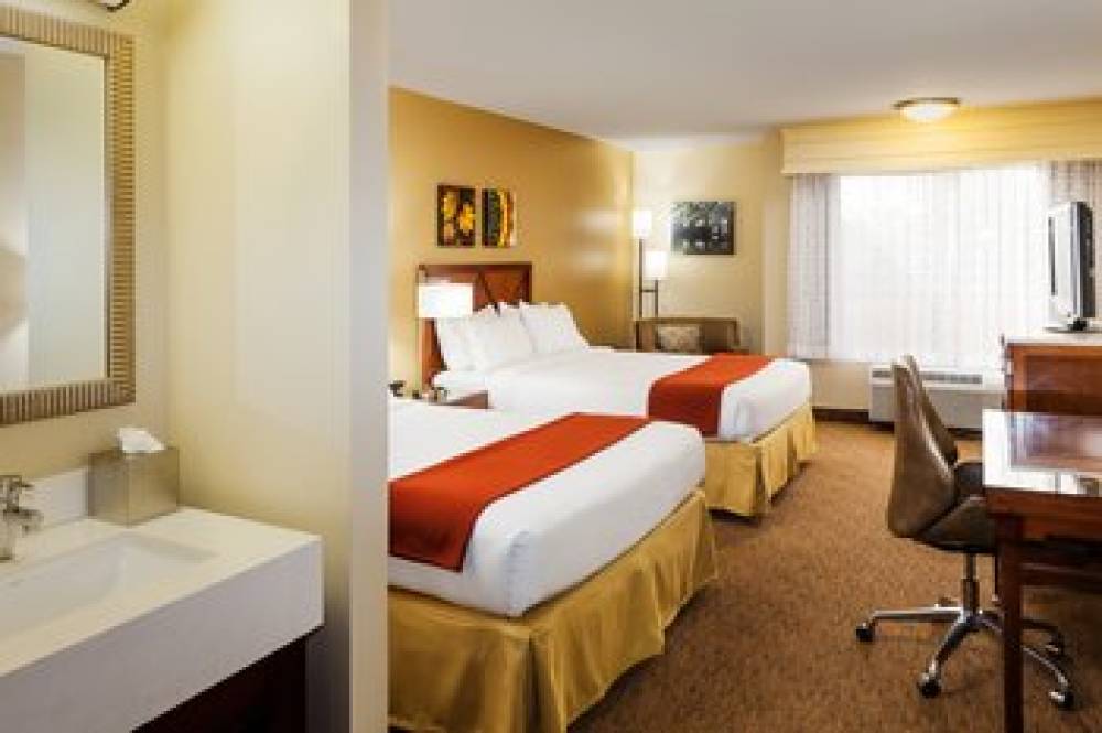 Holiday Inn Express SIMI VALLEY 8